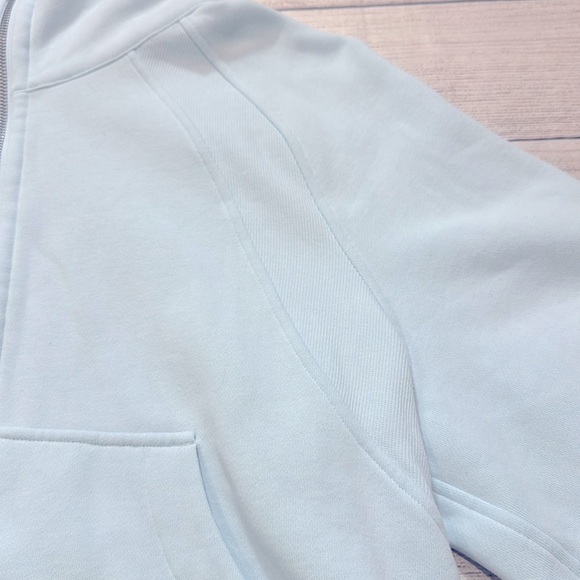 🍋Women’s Lululemon Scuba Oversized Funnel Neck Shirt size M/L🍋 - Picture 7 of 16